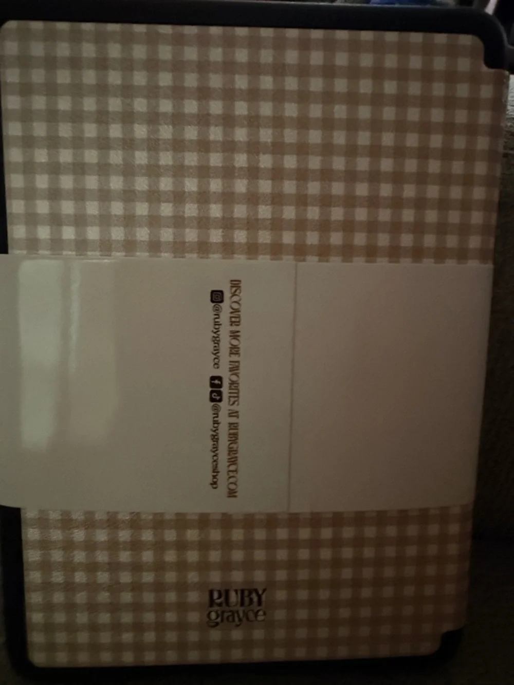 Plot Twist Ruby Grayce Kindle Case - Beige Gingham